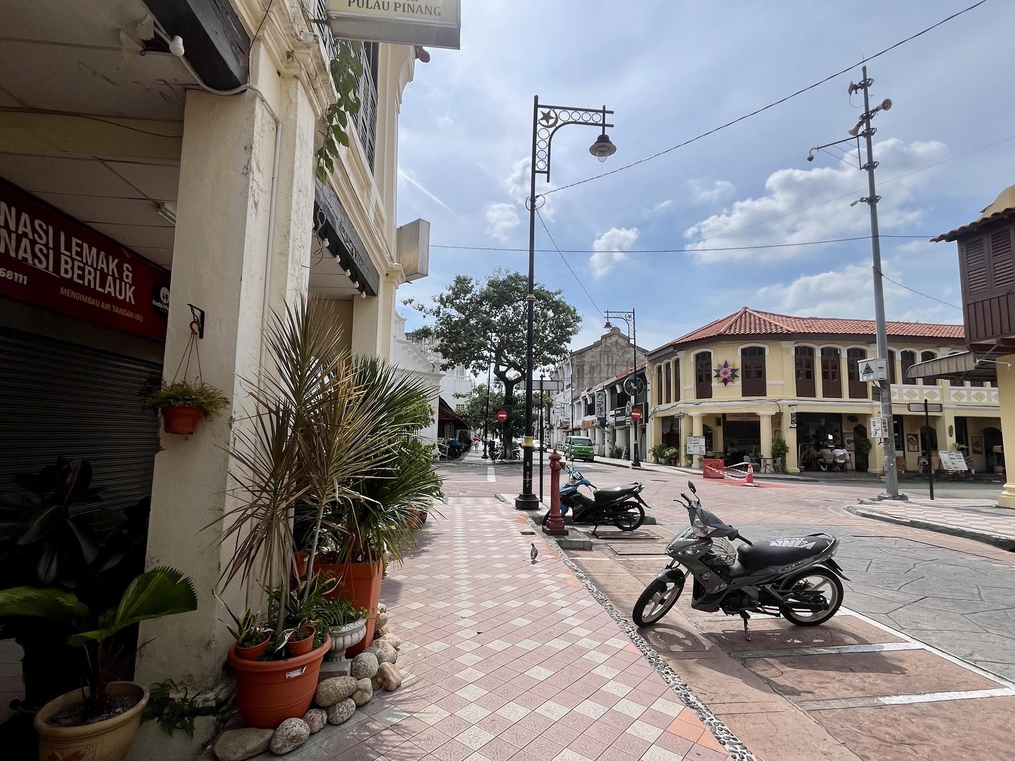In search of hydrogel and fabric in Georgetown